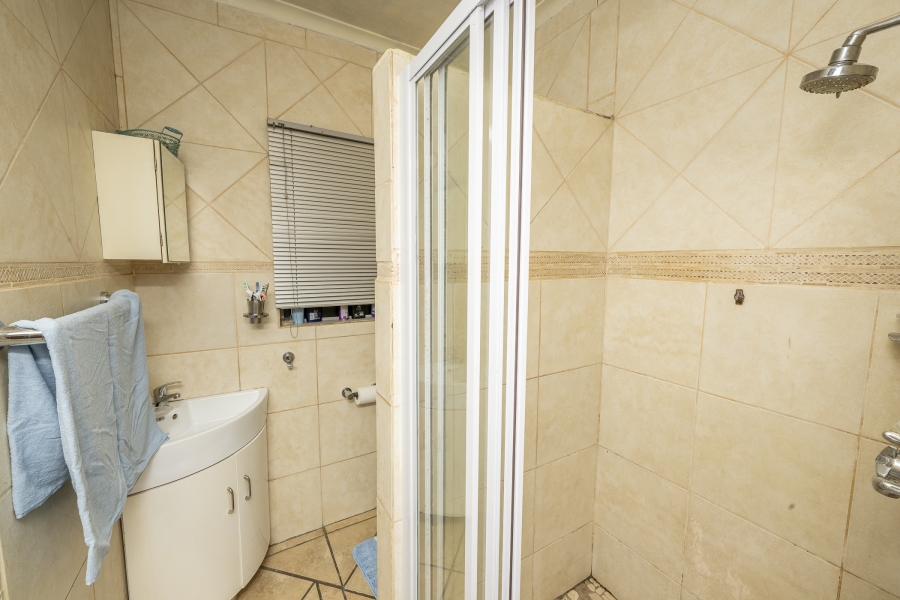 2 Bedroom Property for Sale in Highbury Western Cape